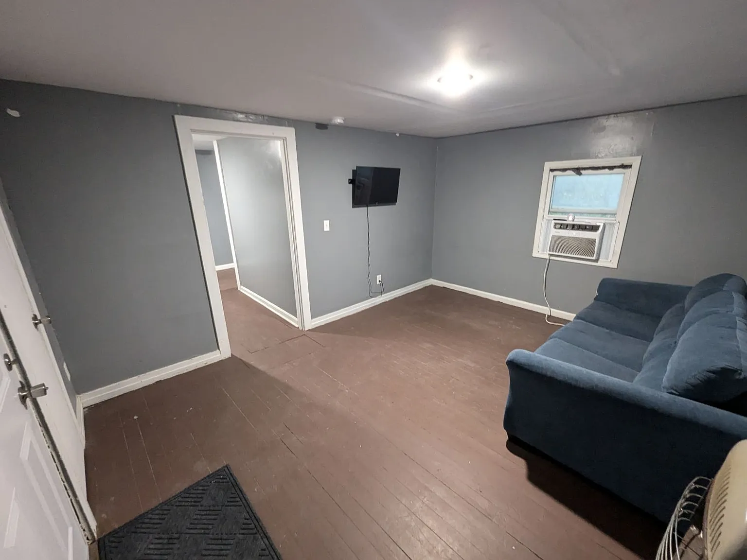 109 N Cannon Dr — Photo 2