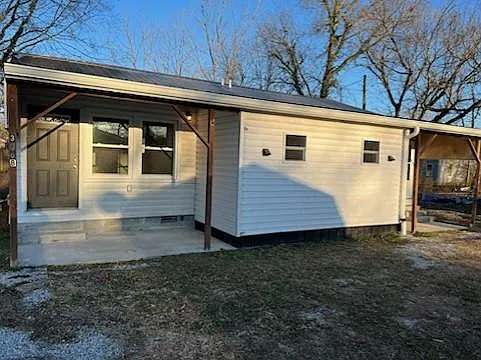 306 Poplar Aly #A — Photo 2
