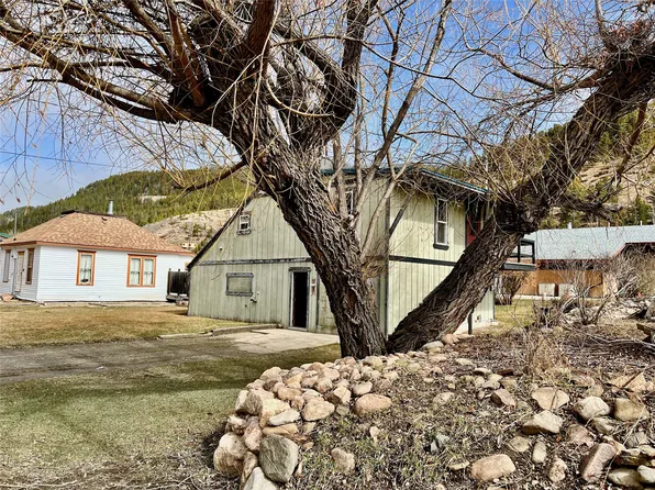 309 N Madison St, Neihart, MT 59465