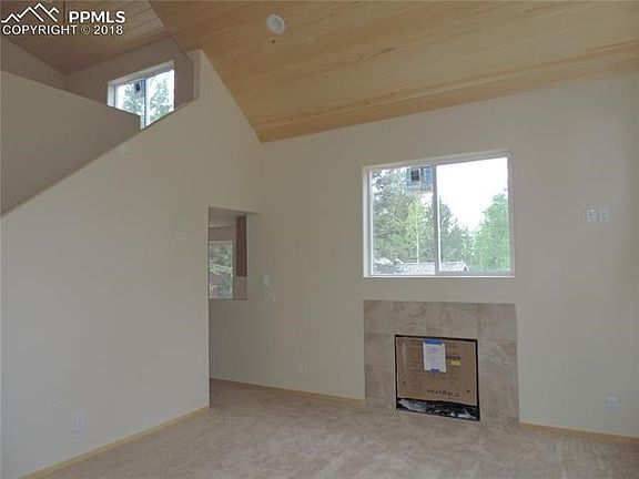3rd image of 33 Tecumseh Ln