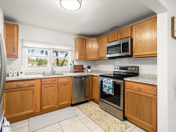 5th image of 3309 Crill Ave