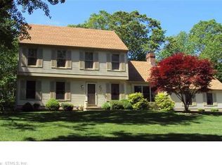5 White Oak Dr, Clinton, CT 06413