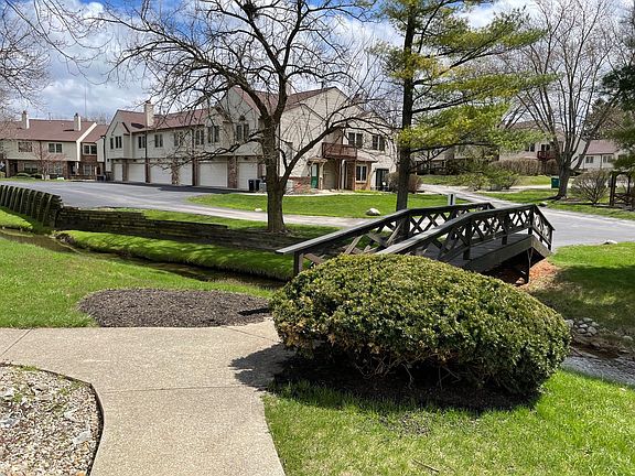 3rd image of 9552 Maple Way #9552