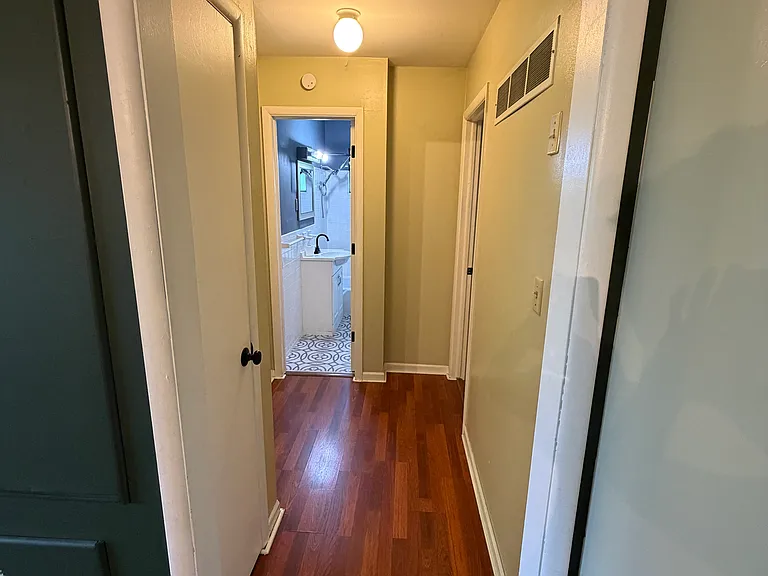 7909 Grandview St — Photo 24