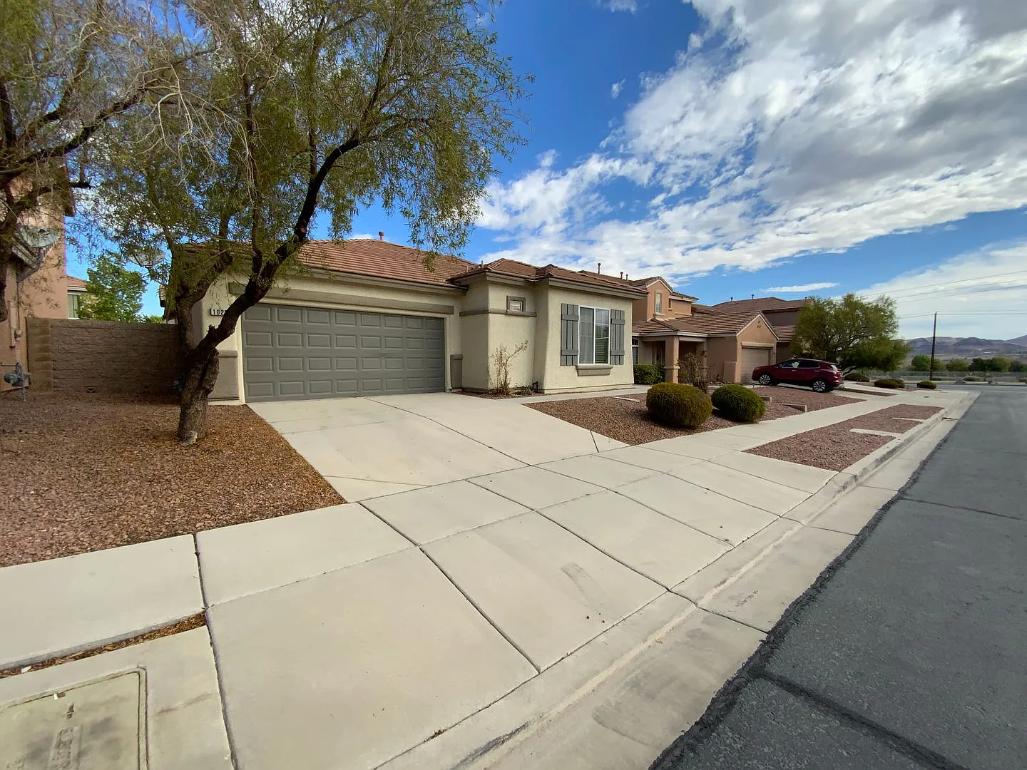 3 bedroom, 2 bathroom home located in Henderson, NV! — Photo 2