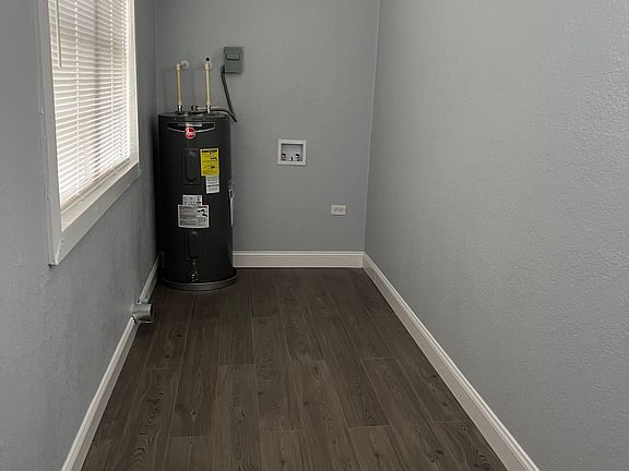 4th image of 1005 E 32nd Ave
