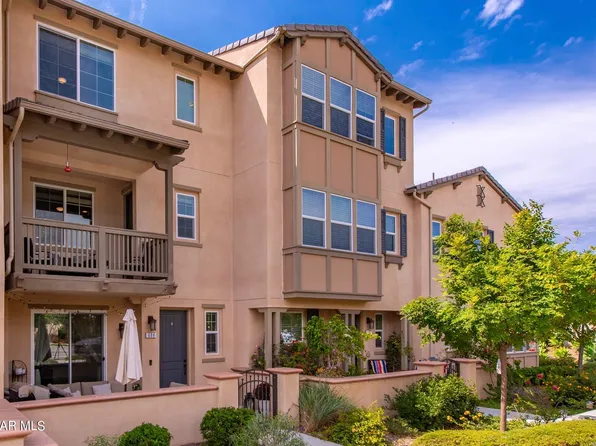 686 Pioneer St, Camarillo, CA 93010