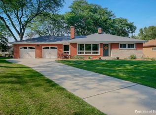 532 Bunning Dr, Downers Grove, IL 60516