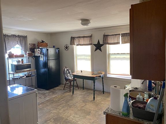 3rd image of 88 Highland Ave
