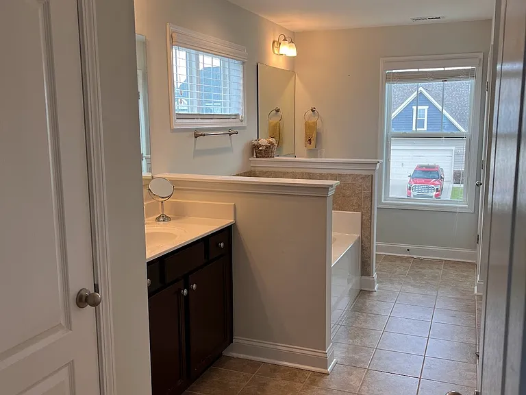 209 Brentmoor Dr — Photo 19