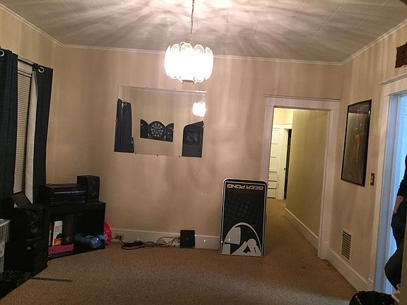 3rd image of 137 Minnesota Ave Floor 1