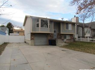 5932 S Azure Meadow Dr, Salt Lake City, UT 84129