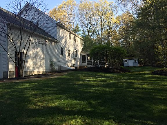 5th image of 56 Winterberry Dr