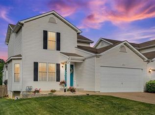 573 Donna Marie Dr, Wentzville, MO 63385