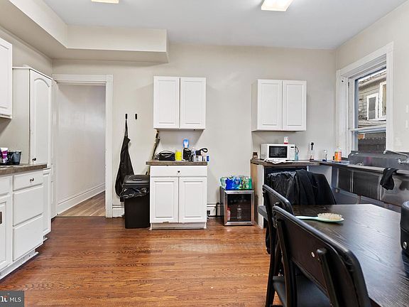 3rd image of 36 W Pomfret St