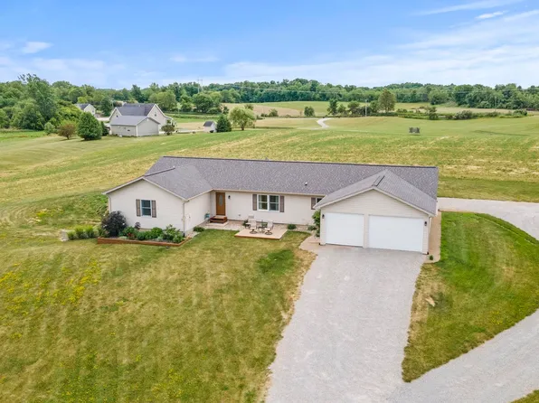 1914 N 75 E, Albion, IN 46701