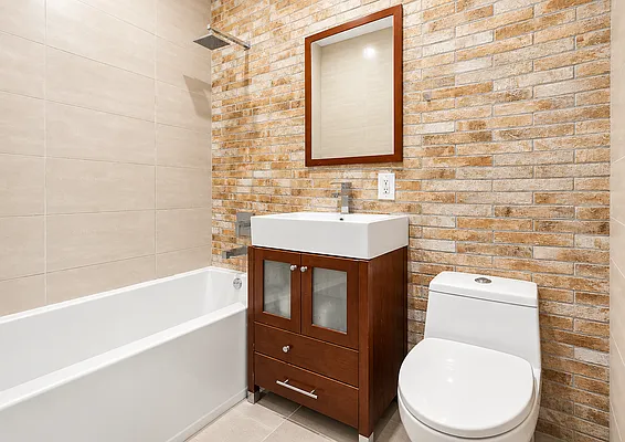 Bathroom, photo 2