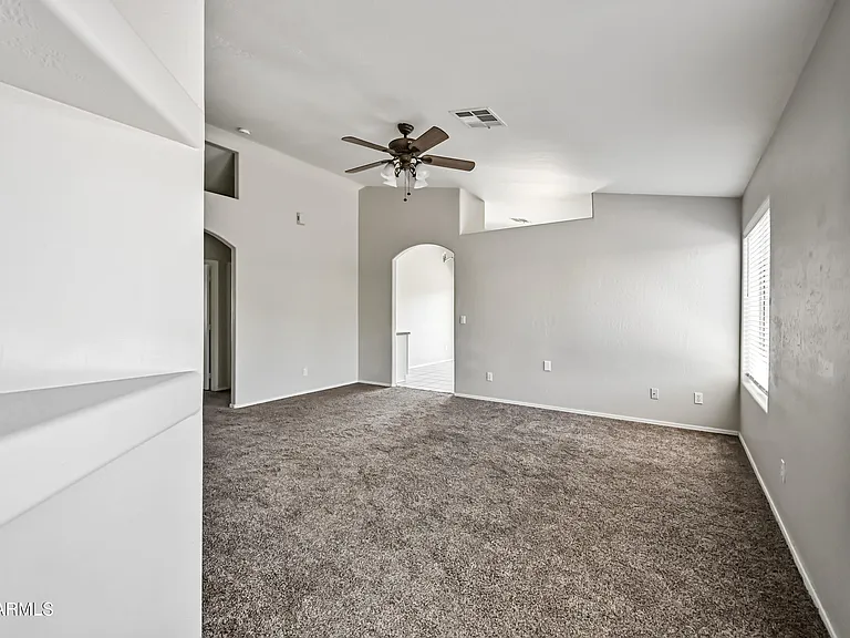 351 N Wildrose — Photo 2