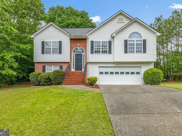 7224 Coral Lake Dr, Flowery Branch, GA 30542