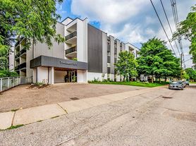 7 Albert St, Whitchurch Stouffville, ON