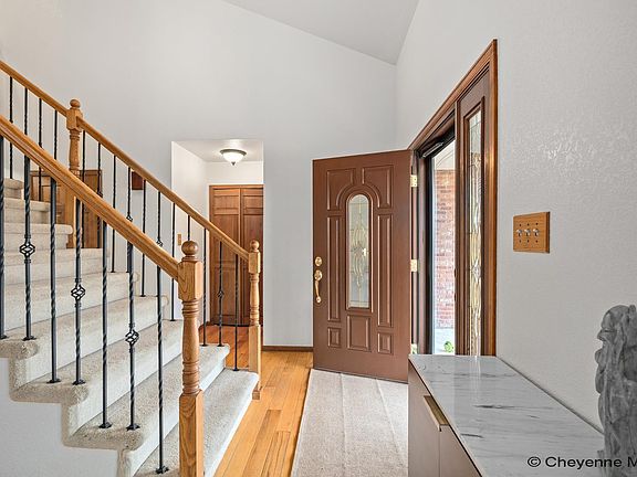 4th image of 8322 Stoneridge Dr