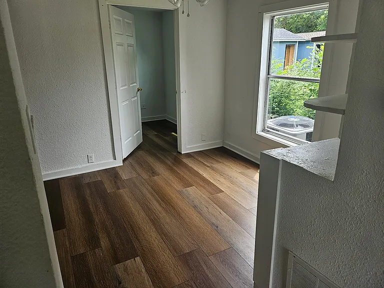 236 E Evans Ave — Photo 5