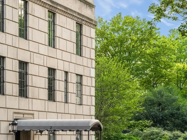 2 East 67th Street image 3 of 7