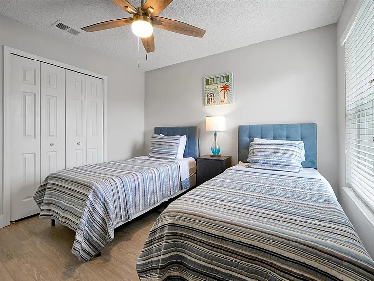 408 Jaybee Ave — Photo 38