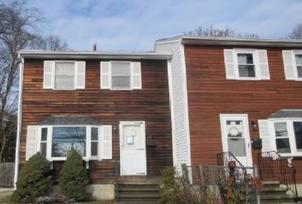 1st image of 30 E Broadway #30