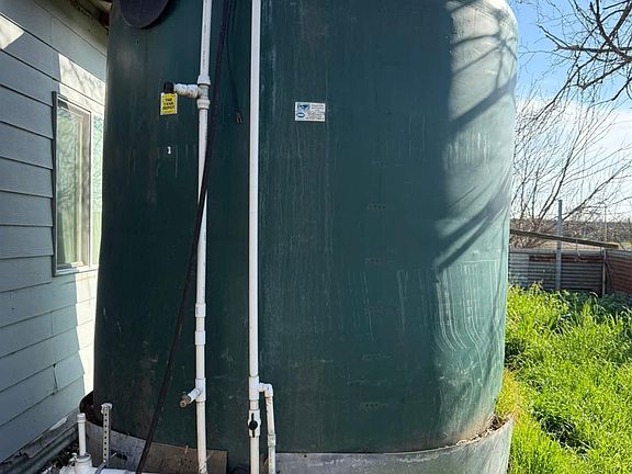 3rd image of 7935 Hartley Rd