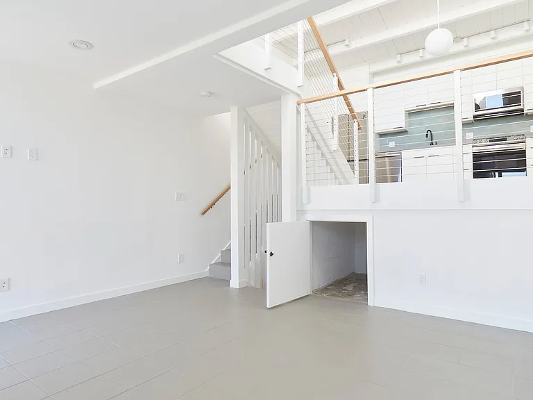 2204 Strongs Dr #5 — Photo 32
