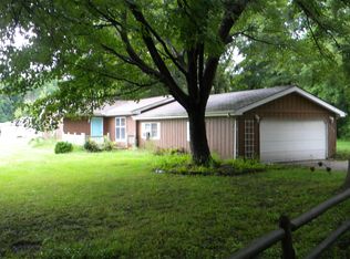 202 N Jackson St, Staunton, IN 47881