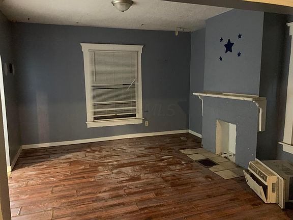 5th image of 557 E Gates St