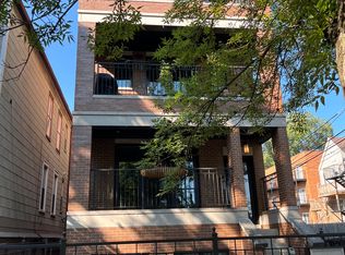 1214 W Barry Ave #1, Chicago, IL 60657