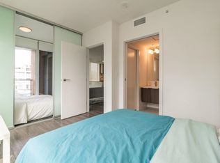 1283 Howe St #1802, Vancouver, BC V6Z 0E3