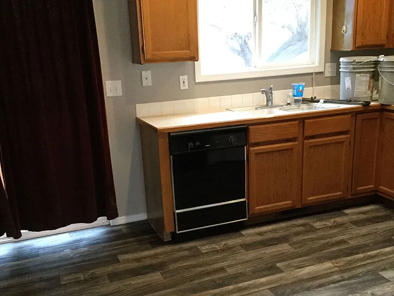 861 N Callahan Ave — Photo 5