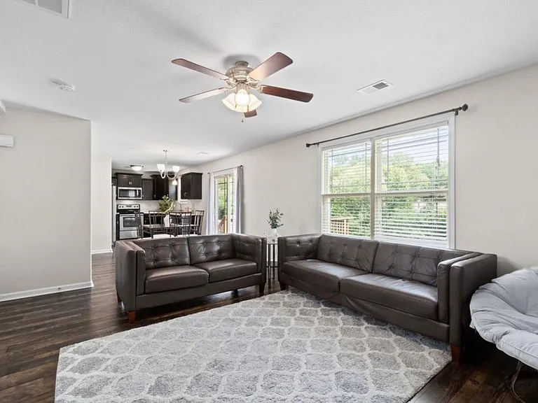1002 Orchard Hills Dr — Photo 10