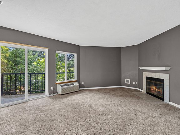 4th image of 8720 SW Tualatin Rd APT 210