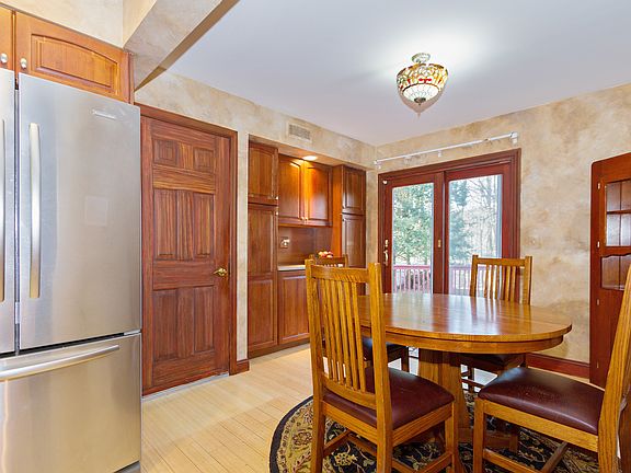 5th image of 1440 Trout Brook Dr