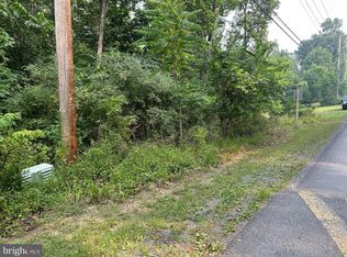 147 Lake Holiday Rd, Cross Junction, VA 22625