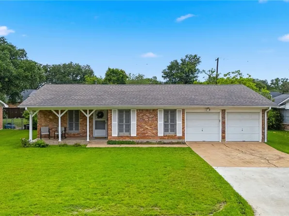 1202 Esther Blvd, Bryan, TX 77802