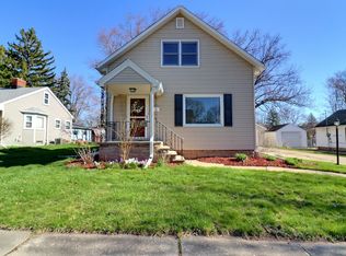 1266 Dousman St, Green Bay, WI 54303