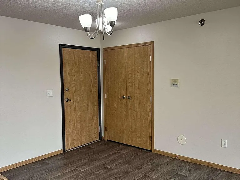 Westport Apartments — Photo 15
