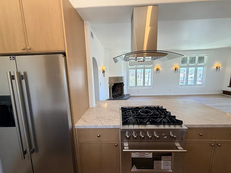 4215 E Livingston Dr #2 — Photo 8