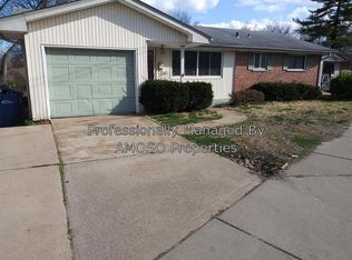 1640 Patterson Rd, Florissant, MO 63031