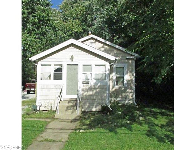 2nd image of 481 Hoyt St