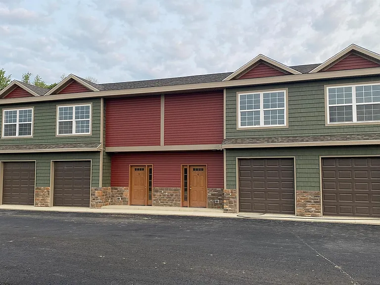 4602 Elizabeth Ln #6 — Photo 2
