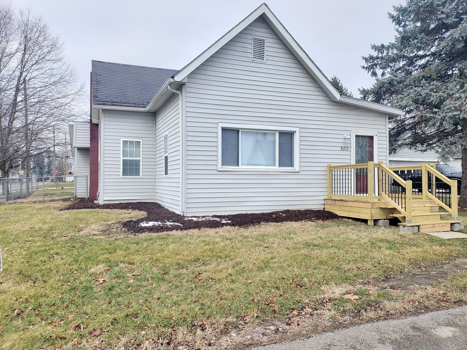 8213 S St, Daleville, IN 47334 Zillow