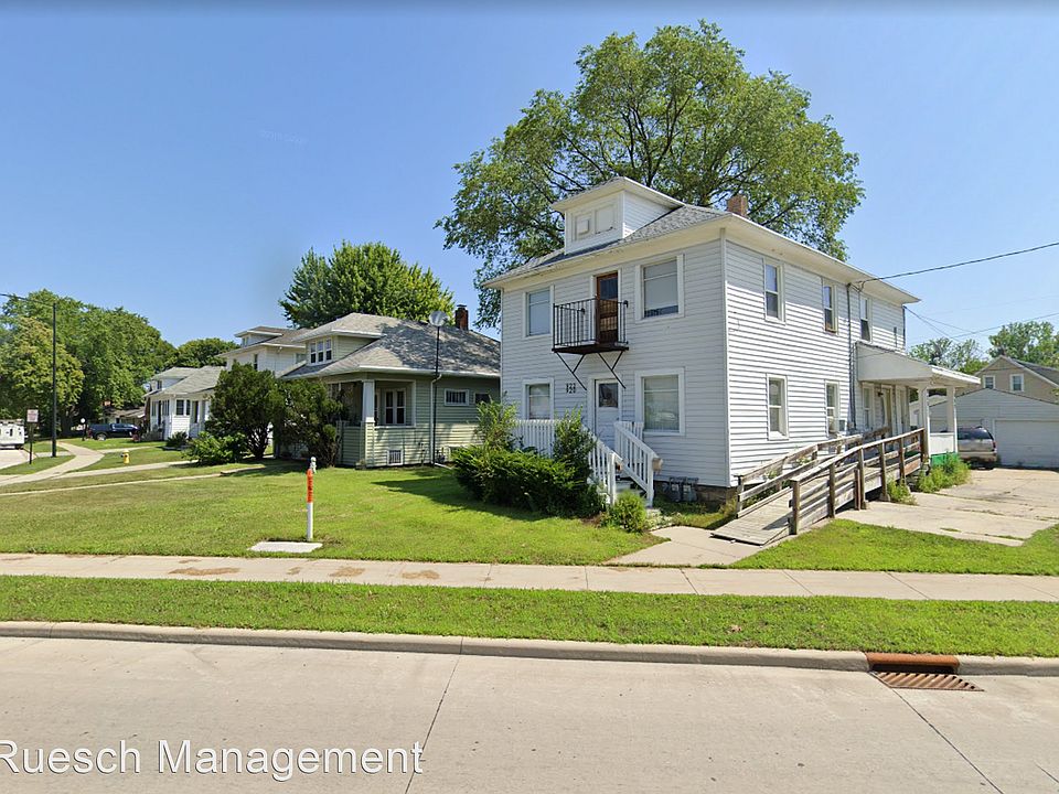 1st image of 922 Lyndon St #922