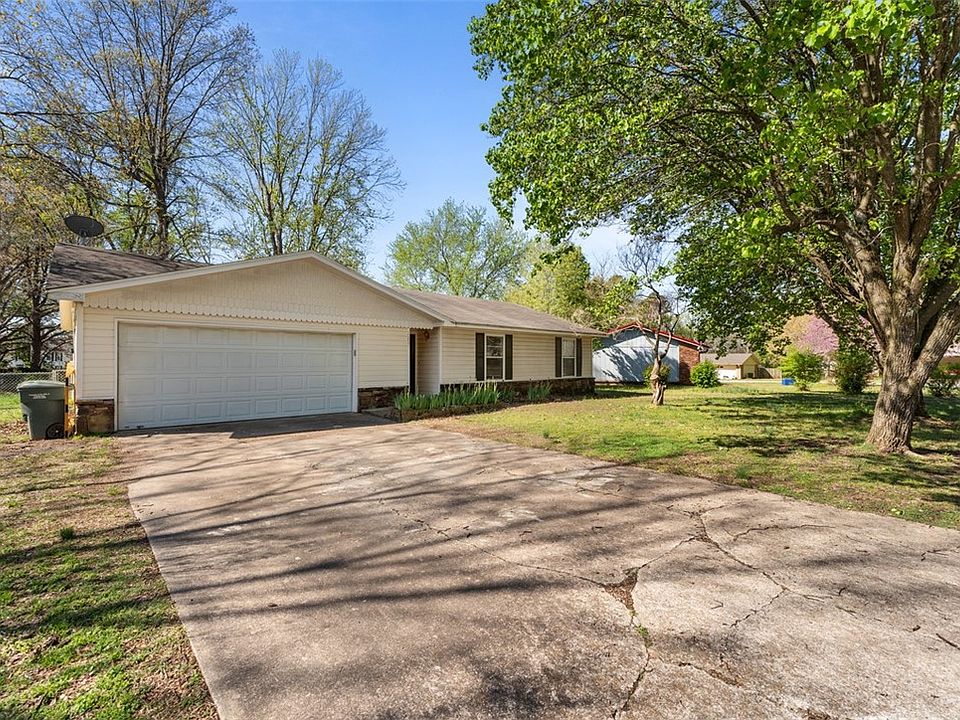 1st image of 2857 W Meadowlark Dr